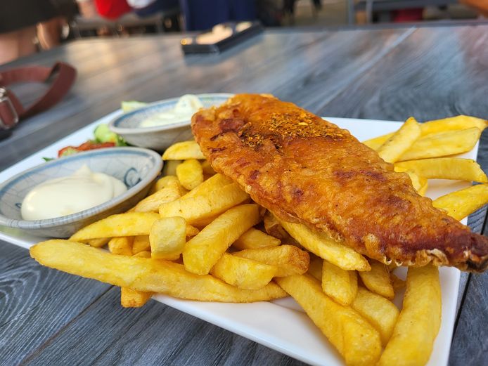 Vis en friet met tartaarsaus en mayonaise, dat gaat er bij de gemiddelde Nederlander wel in.