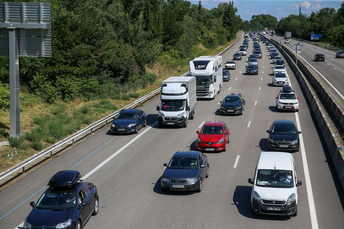 Het eerste drukke vakantieweekend in Frankrijk, afgelopen zaterdag: file op de A7-snelweg in het zuidoostelijke Valence.