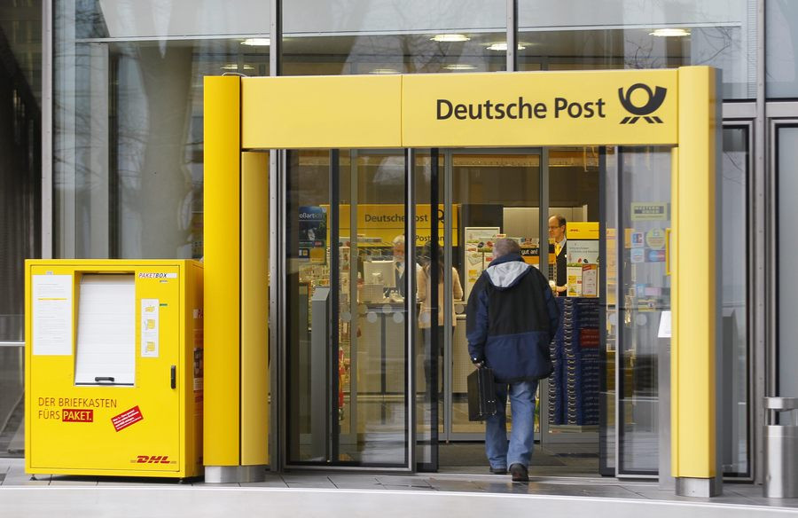 Deutsche post. Дойче пост. Deutsche Post здание. Немецкая почта. Почтовое отделение в Германии.