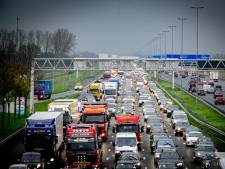 Ondanks start herfstvakantie veel vertraging op de wegen rond Rotterdam