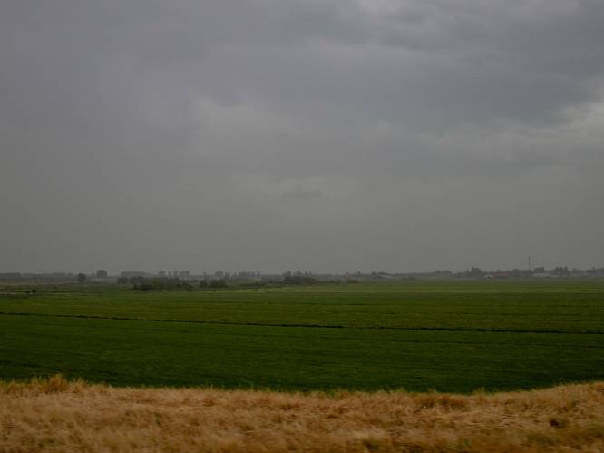 Bewolkt, grijs en druilerig in Kortrijk in de ochtend
