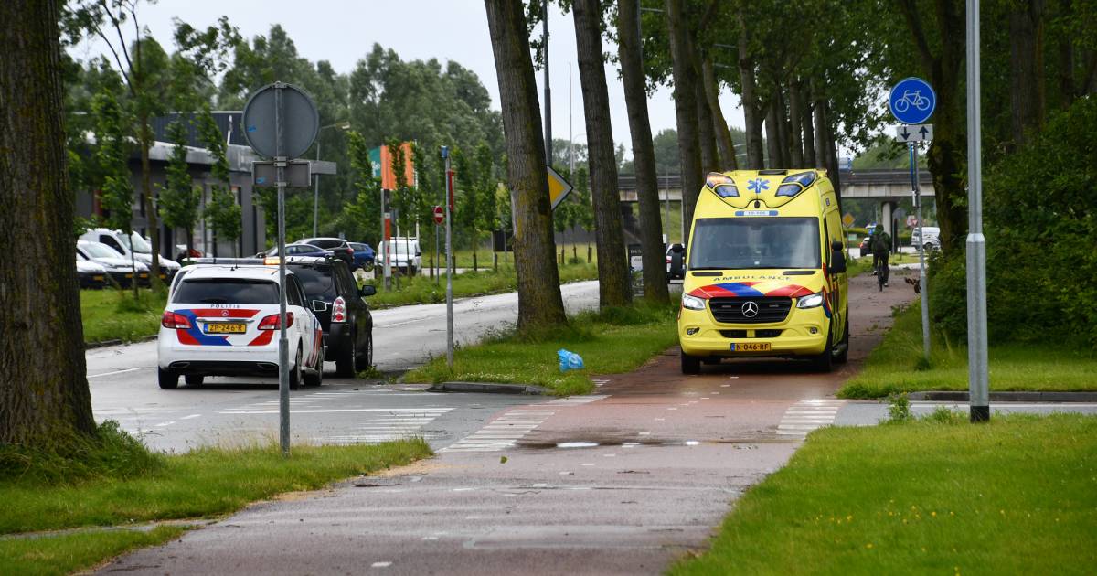 Fietser gewond na botsing met auto in Middelburg.