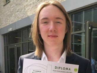 Biologieknobbel Emile Quintijn (17) wint Vlaamse Olympiade Biologie… en mag naar Verenigde Arabische Emiraten