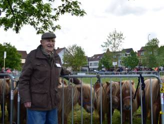 Albert Coomans (99) is oudste jurylid op de Vilvoordse Jaarmarkt: “Shetlanders zijn mijn leven, ik droom daar zelfs van”