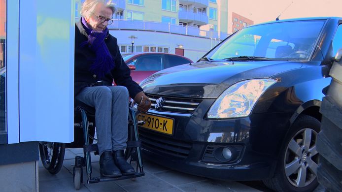 Capelle kent meerdere plekken die lastig zijn voor mensen in een rolstoel.