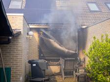 Seniorenwoning in Wezep door brand verwoest, bewoonster gewond