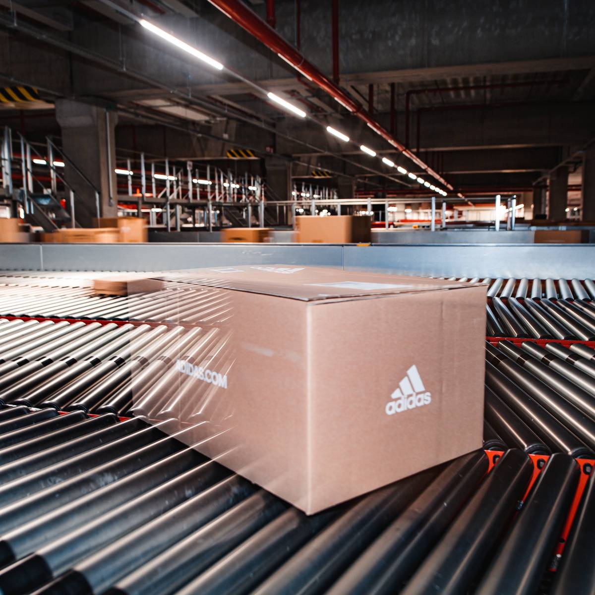 Adidas factory alcorcon horario best sale