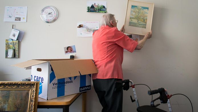 Vijftig ouderen die bij Florence wonen, moeten noodgedwongen verhuizen. Het gaat overigens niet om deze vrouw op de foto.