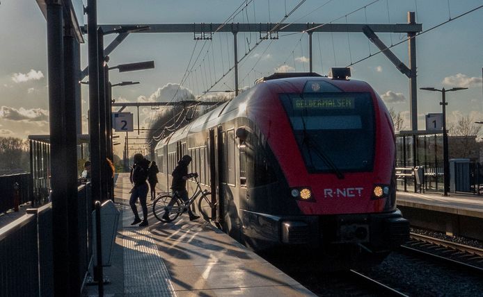 De mogelijkheden van de Stadler GTW treinstellen zijn te beperkt om meer reizigers mee te nemen op de Merwedelingelijn.