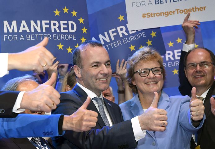 Manfred Weber (midden) is verkozen als Spitzenkandidat.