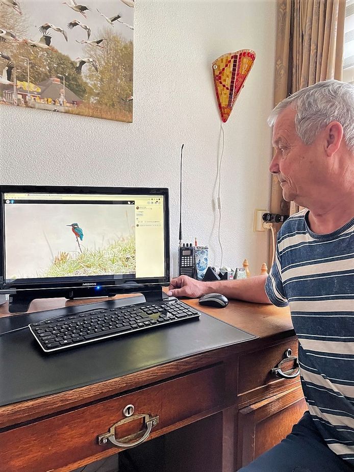 Gerard Beck maakt graag foto's in en rondom Megen, waarbij vogels zijn speciale aandacht hebben. Zo wist hij een ijsvogel vast te leggen en volgt hij al jaren de ooievaars op de Gevangentoren en in de polder.