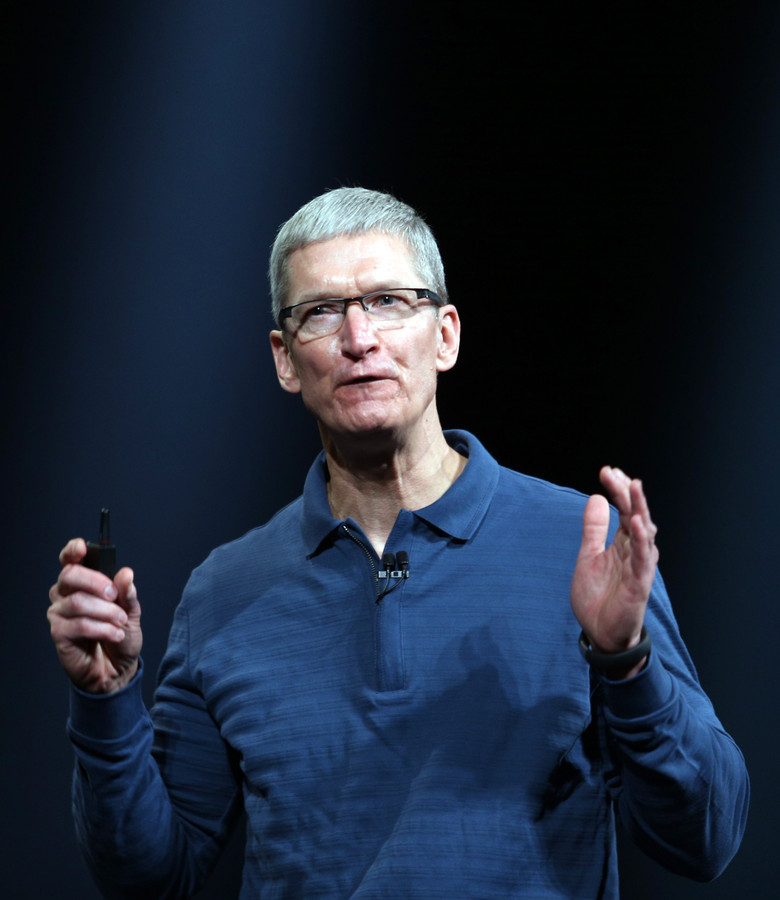 Apple management. Тим Кук. Тим Кук фото. Тим Кук выступает. Тим Кук стиль одежды.