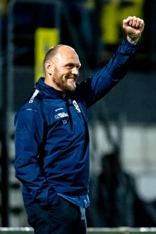 Groot sportief succes, maar privé kreeg nieuwe FC Twente-trainer Oosting zware klap: ‘Contrast was enorm’ 