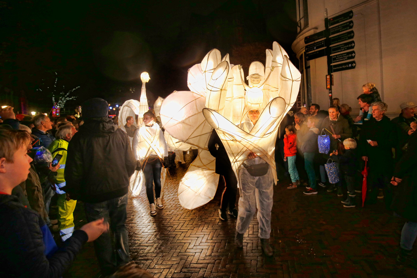 Sint Maarten Parade Utrecht dit jaar groter dan ooit Foto AD.nl