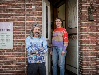 Boerderij van 150 jaar oud wordt nieuwe thuis voor Bar Blomster: “Heerlijke plaats om tussen de bloemen te ontsnappen aan de drukte”