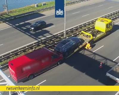 Ongeluk bij Moerdijkbrug: file op A16 en A17 neemt af