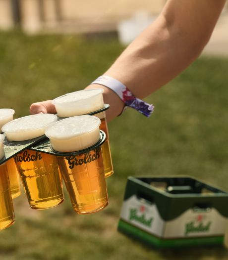 Grolsch komt met alternatief voor kartonnen biertray op festivals