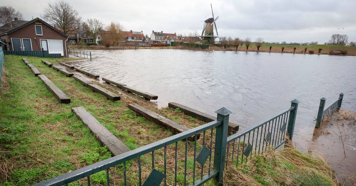 Eindelijk vorst, kunnen we schaatsen? Laat eerst dat water maar eens