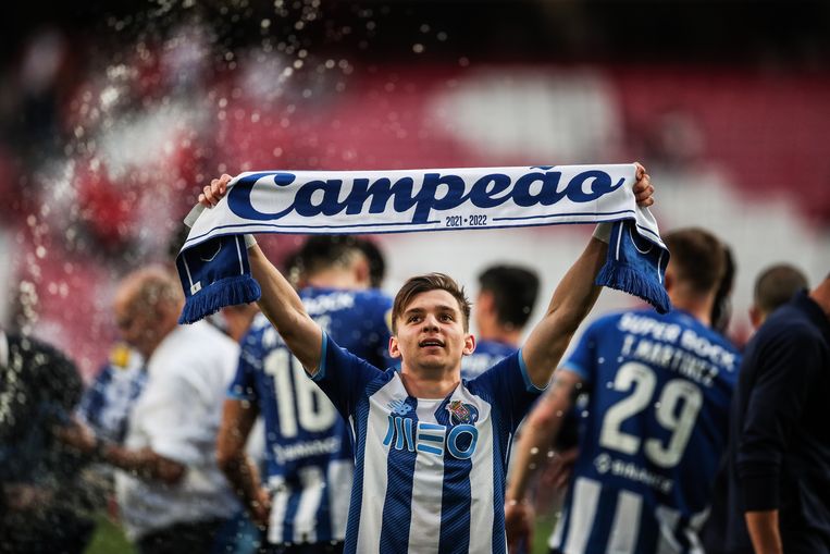 Francisco Conceição viert zijn eerste (en voorlopig laatste) titel bij FC Porto. Beeld ANP / EPA
