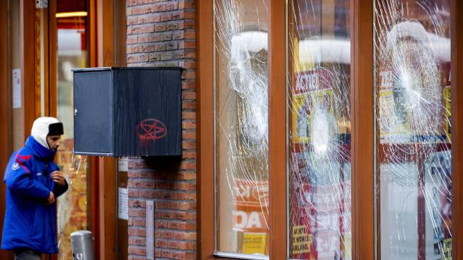 Nultolerantie voor relschoppers in Kortrijk: “Wie een winkelruit ingooit, riskeert al enkele jaren celstraf”