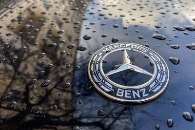 Mercedes roept miljoen wagens terug om mogelijke remproblemen