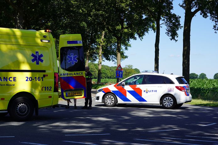Het slachtoffer is met spoed naar het ziekenhuis in Tilburg vervoerd.