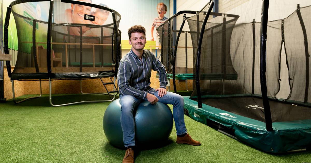 Verlating Aanbeveling Hassy Etan uit Boxtel maakt trampolines op maat: 'Ze waren tijdens corona niet  aan te slepen' | Den Bosch, Vught | bd.nl