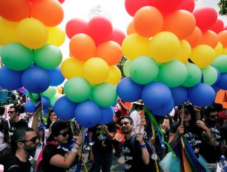 Tienduizenden Costaricanen vieren legalisering homohuwelijk op Gay Pride