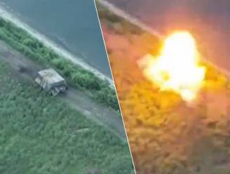 KIJK. Russische soldaten vergeten luikje 'schildpadtank' dicht te doen: Oekraïense drone heeft geen genade
