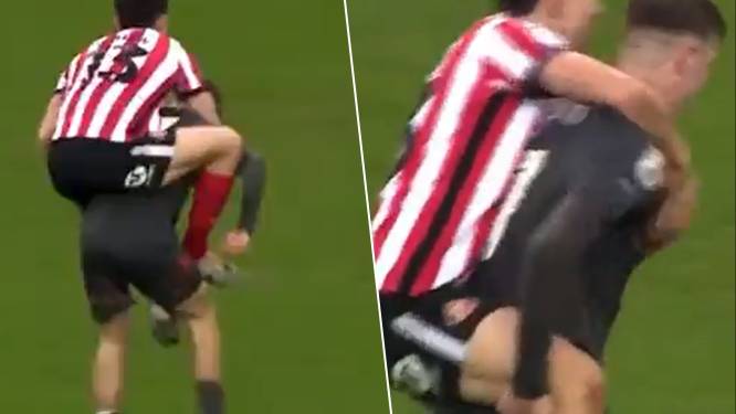 KIJK. Sunderland-speler gaat viraal met hilarische manier om tegenstander af te stoppen: “Iedereen kan vaststellen dat ik een idioot ben”