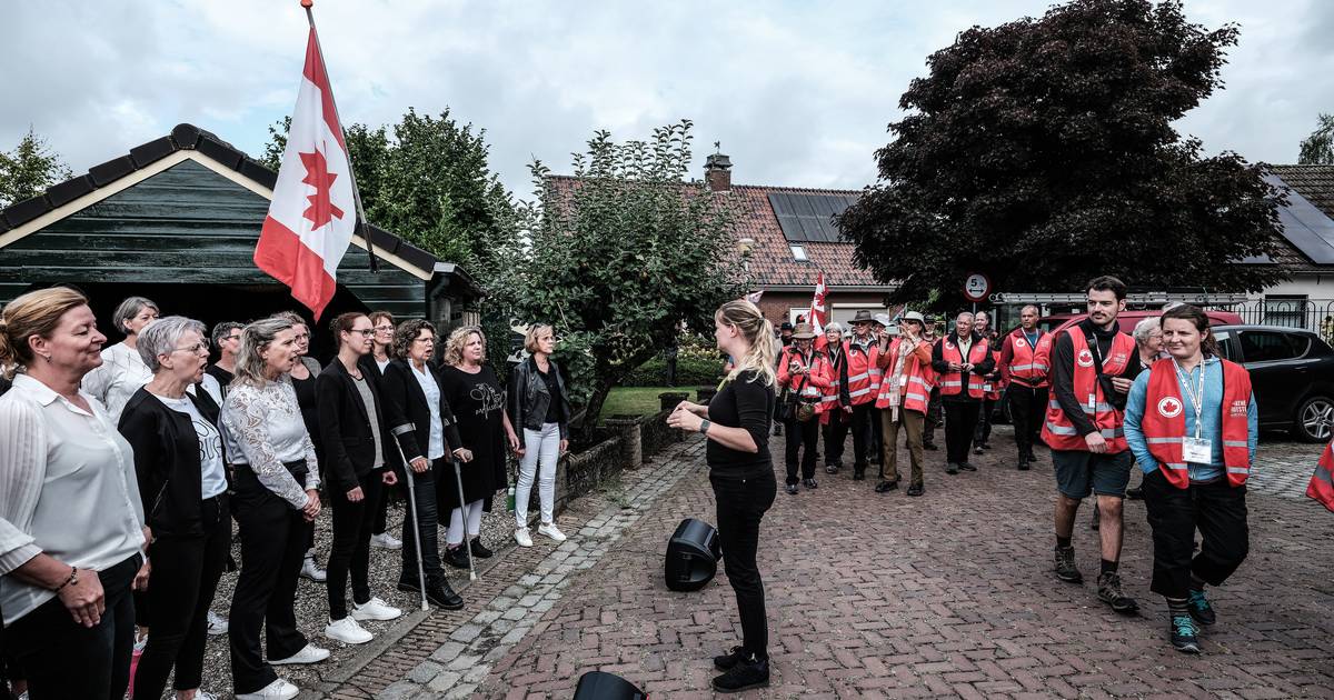 Feestelijke intocht voor nakomelingen Canadese bevrijders in Etten