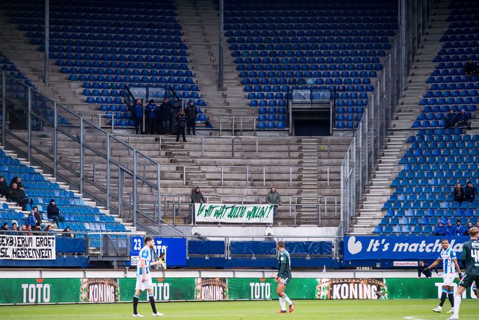 In Heerenveen bleef het uitvak van FC Groningen vorige week leeg. Er werd wel een spandoek opgehangen: 'Is dit wat jullie willen?'