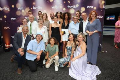 IN BEELD. 3.400 fans beleven samen met de cast de seizoensfinale van 'Familie' in Kinepolis Antwerpen