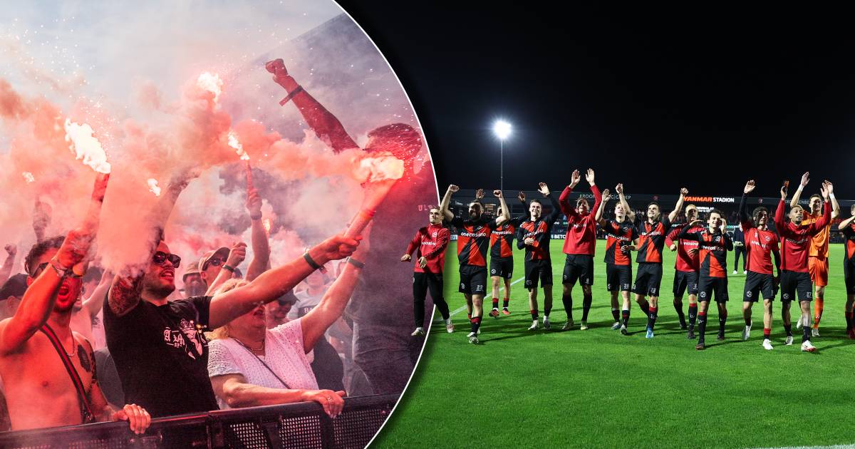 Je Hoeft Niet Meer Naar Ajax Voor Leuk Voetbal, Je Kan Gewoon In Almere  Blijven' | Nederlands Voetbal | Destentor.Nl