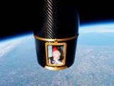 La veuve d'un astronome tué dans un accident de voiture envoie ses cendres dans l'espace