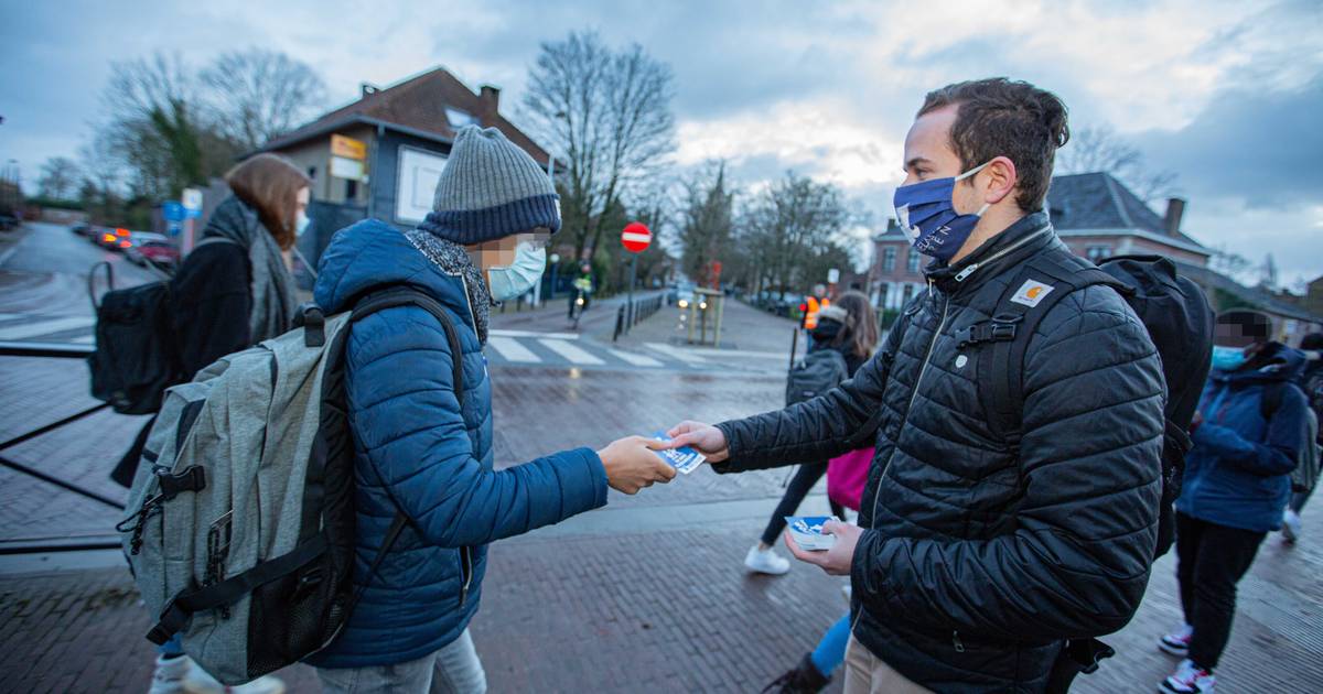  Vlaams Belang Jongeren  voert actie aan Sint 