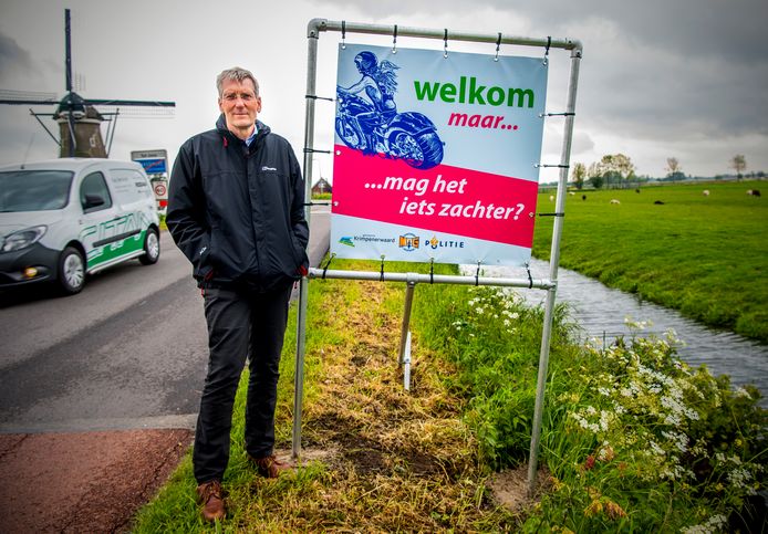 Woordvoerder Tony Hardenberg van de Nederlandse Federatie Omgevingslawaai Motorfietsen: ' De geluidsoverlast is dusdanig, dat mensen niet meer in hun eigen tuin of op hun eigen balkon kunnen zitten.'