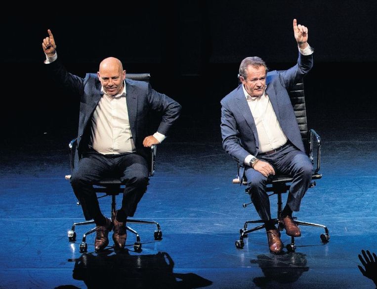 Tom de Ket en George van Houts in 'Door de bank genomen'. Beeld ANP Foto