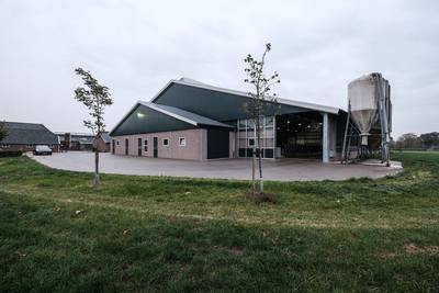 ‘Landschap onherstelbaar beschadigd bij hoge stallen’