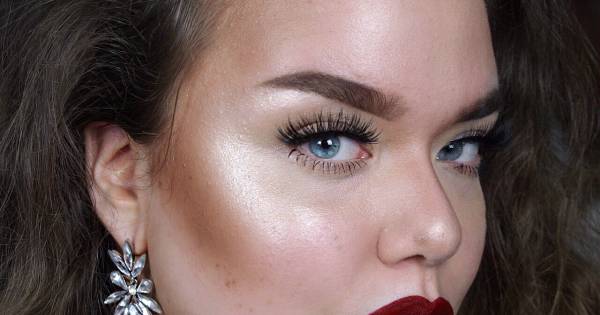 Rebekka (24) tovert met make-up: 'Fascinerend, hoe je jezelf kunt verbouwen'