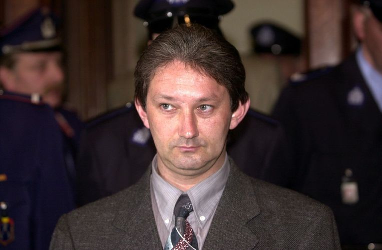 Wapenhandelaar Carl De Schutter zit van alle veroordeelden voor de moord op Karel Van Noppen (1995) als enige nog in de cel. Nochtans kreeg hij 'maar' 25 jaar.  Beeld BELGA
