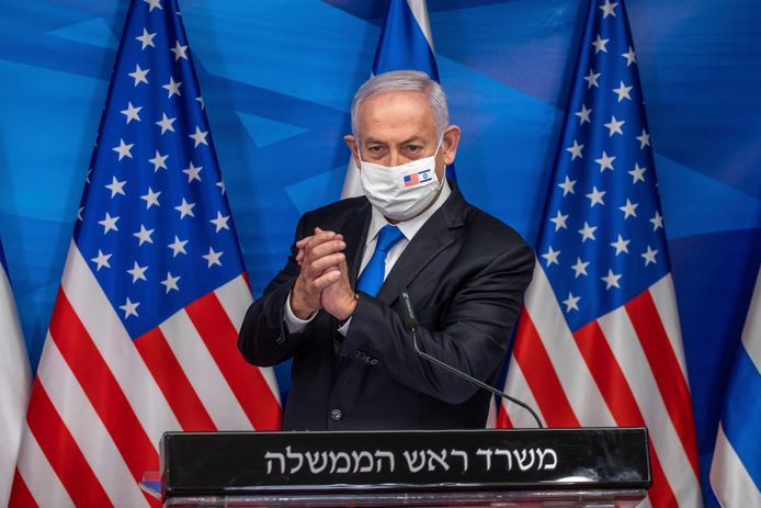 De rechtszaak over vermeende corruptiepraktijken door de Israëlische premier Benjamin Netanyahu is voor onbepaalde tijd uitgesteld nu het land afgelopen nacht in een verscherpte lockdown is gegaan.