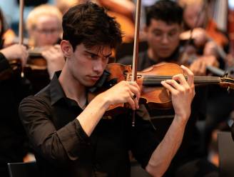 Concertmeester Lucien Renette (19) uit Gemert is solist én leider