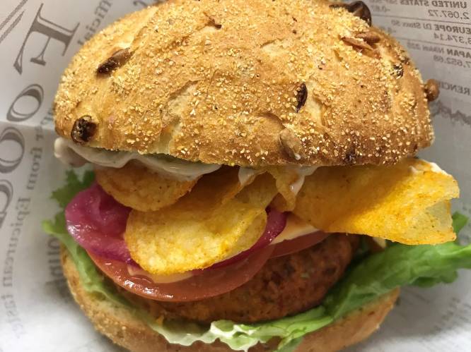 SINKSEN 23. Proef van Lucky veggie burger in Buda Kitchen en Alta Takeaway