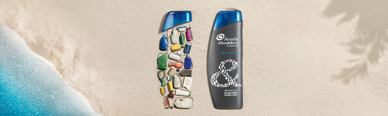 De Head & Shoulders beach bottle. Beeld -