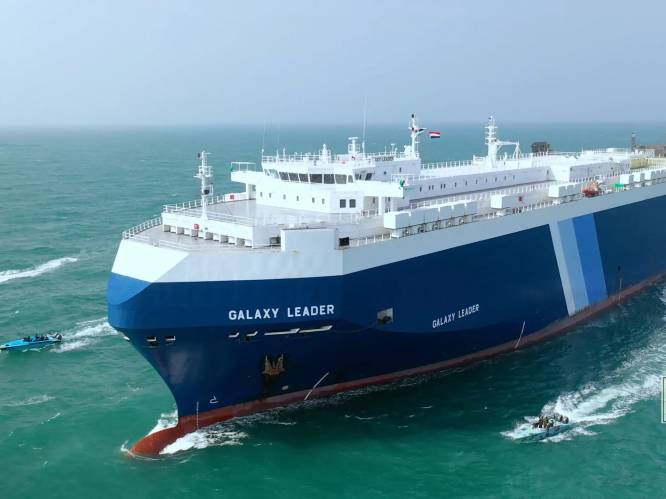 Vrachtschepen mijden Rode Zee na zeldzame ‘helikopterkaping’: ‘We zullen jullie schepen laten zinken’