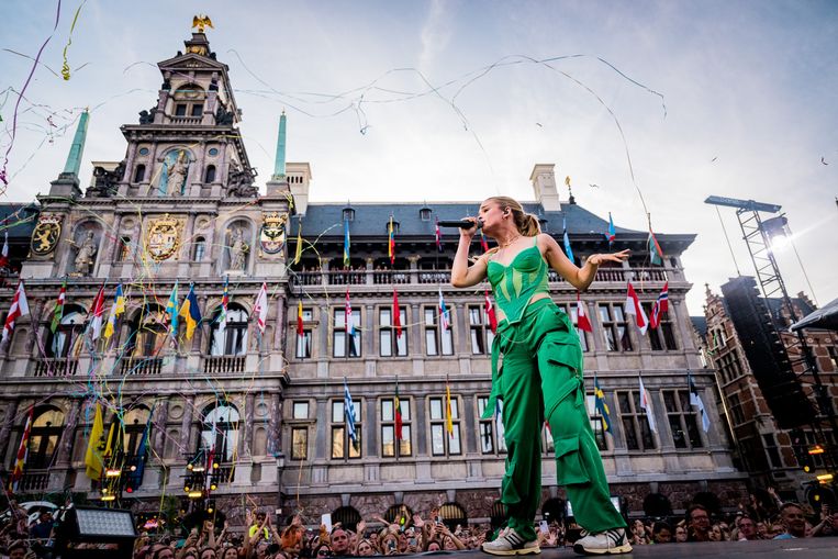 Pommelien Thijs tijdens Vlaanderen Feest. Beeld © Joris Bulckens