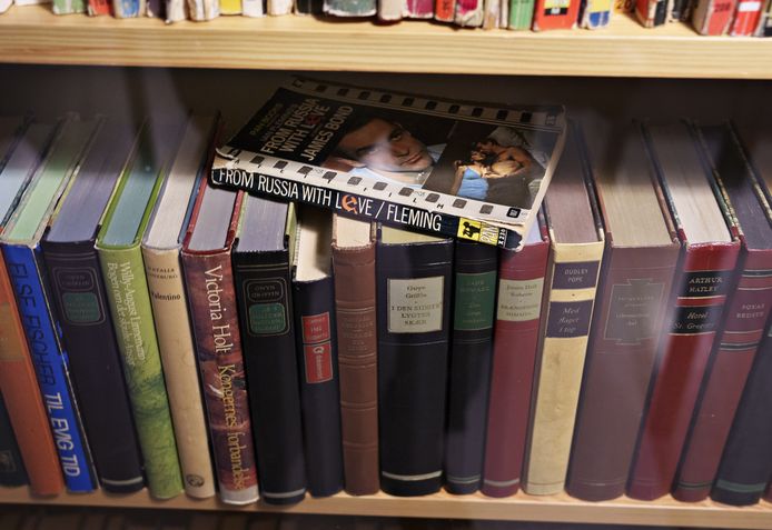 Certaines expressions utilisées par l'auteur Ian Fleming ont été considérées comme racistes.
