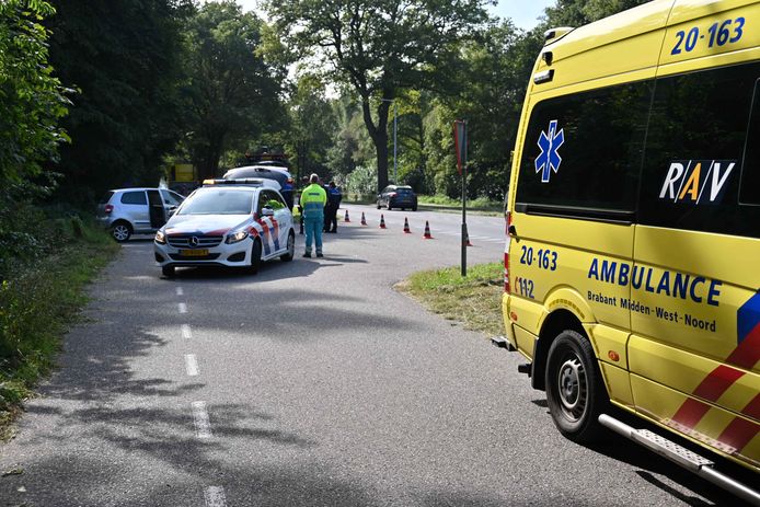 Hulpdiensten gearriveerd in Rijsbergen.