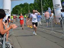Drinken, drinken en nog eens drinken bij Haagse Beemdenloop